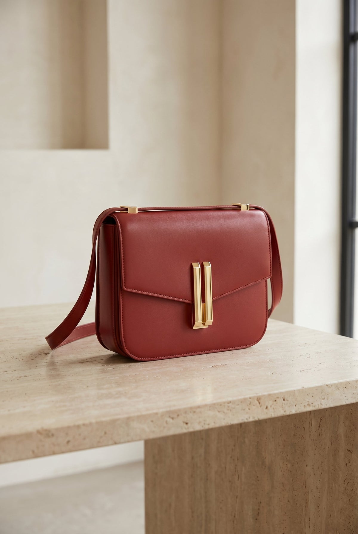 Amelie | Structured Black Leather Shoulder Bag with Gold Clasp